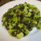 Сырой салат с авокадо и морской капустой