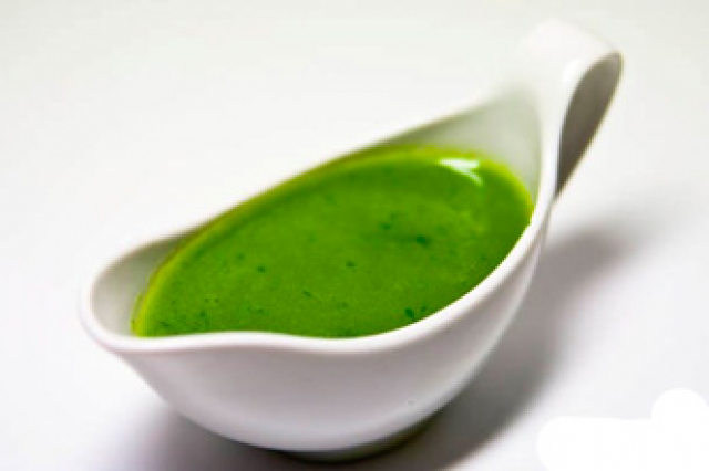 Зеленый соус для салатов