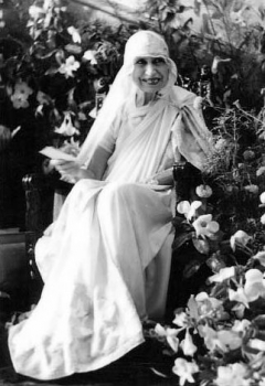 Мира Альфасса (Мать) Мира Альфасса (Мать)