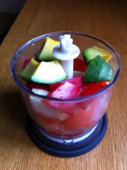 Сыроедческий томатный суп-пюре