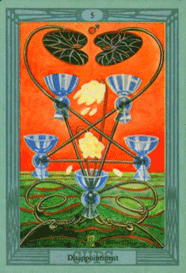 Карта Таро 5 Кубков: что обозначает в раскладах, сочетания с другими Арканами