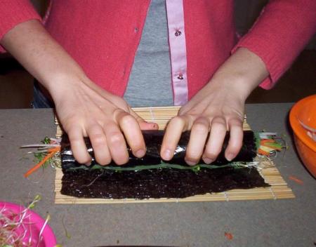 Закатываем руками